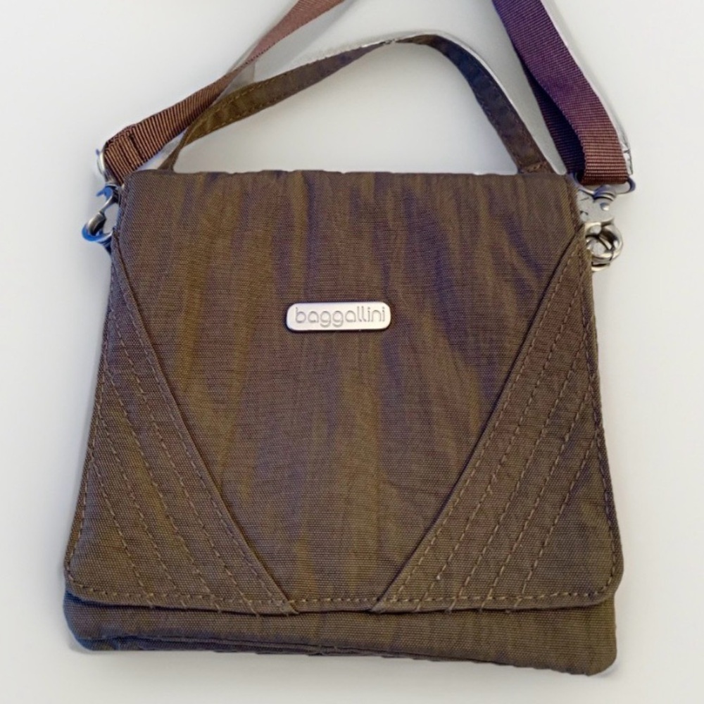 Baggallini Gray Nylon Crossbody Bag Multi-Compartment Travel Purse NEW